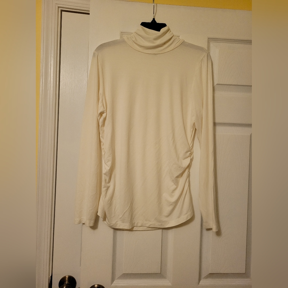 Chaus L creamy White Ruched turtleneck top! EUC